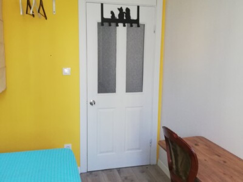 A minimal room in central location  - Gallery -  5
