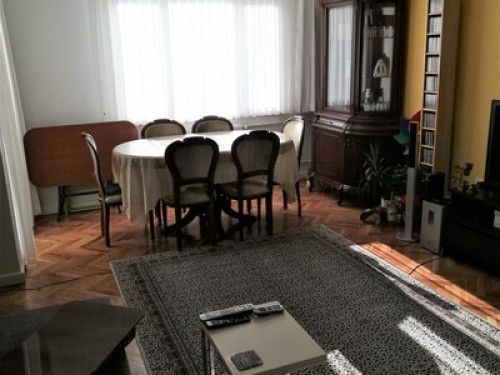 A minimal room in central location