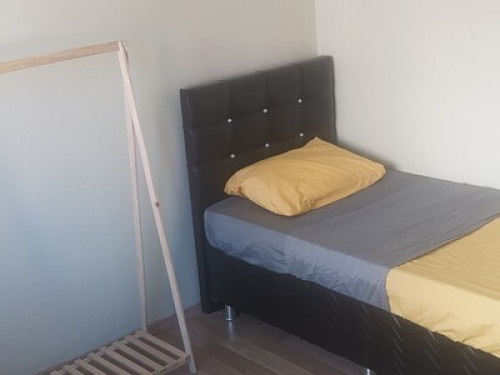 Single Rooms - Gallery - 15