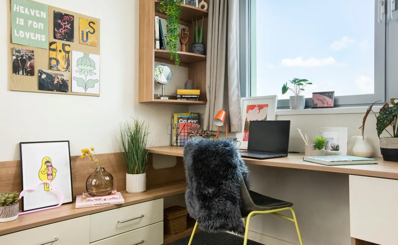 Emily Bowes Court Unite