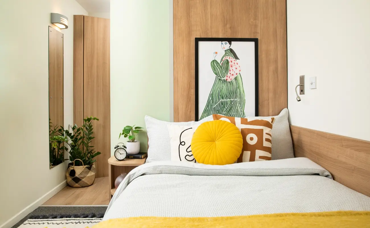 Emily Bowes Court Unite