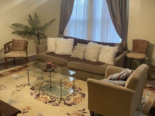 7 Bdr 3 ful bth all rooms available