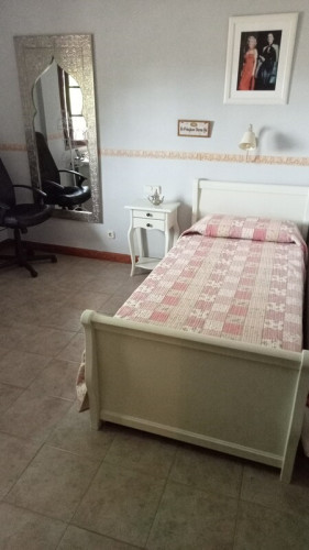 ROOM IN CHALET WITH SWIMING POOL