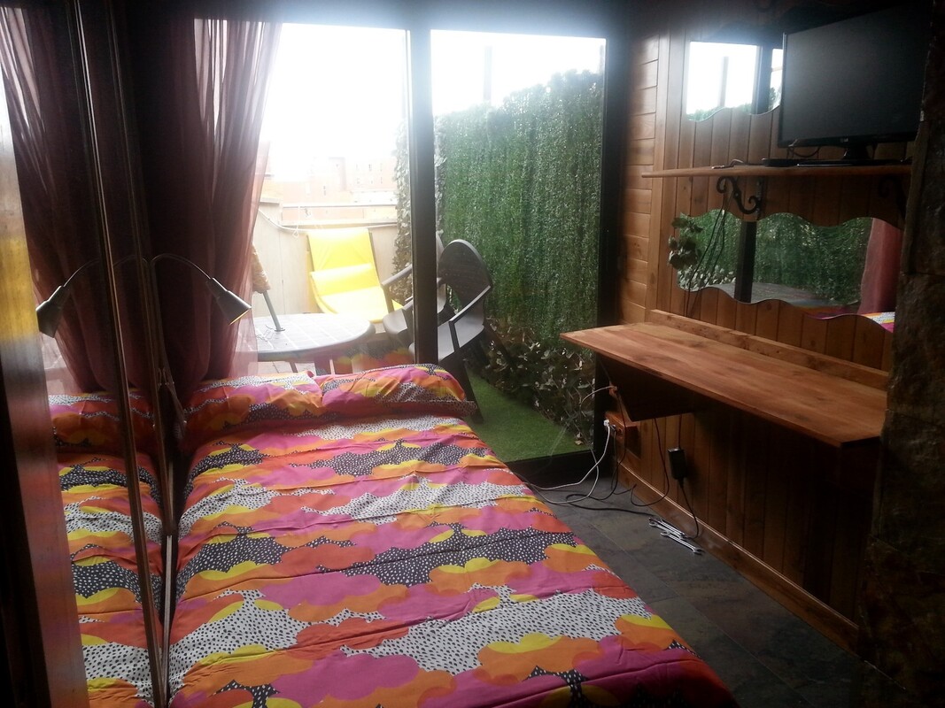 Habitación Individual Con Terraza Privada Y Zonas Comunes: Salón , Terrazas, Piscina, Paddle.(Full - 1