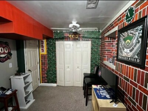 Wrigleyville Suite/Cubs Cave  - Gallery -  5
