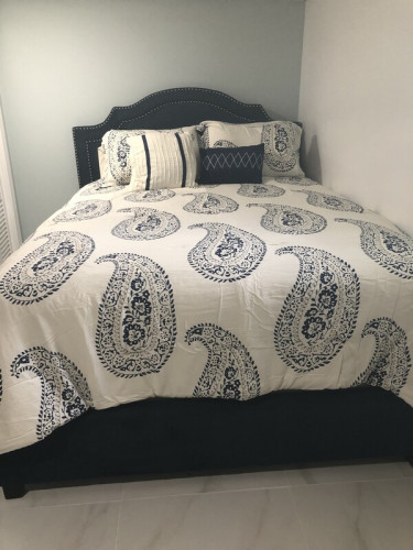 Here's a clean and peaceful room. - Gallery - 15