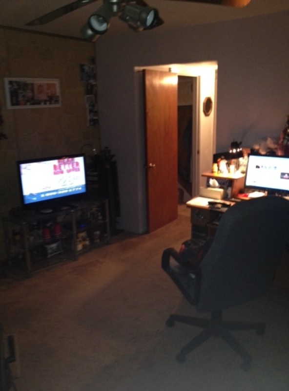 Main(Full Room) - CLEAN AND QUIET FOR STUDENT STUDIES - Gallery - 1