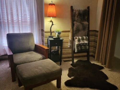 Spacious fully furnished Bedroom, O