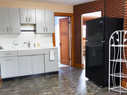 Awesome Upper Duplex in Bay View  - Gallery - 17