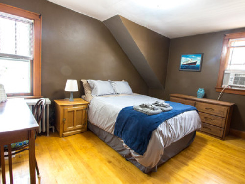 Awesome Upper Duplex in Bay View 
