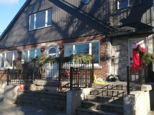 Private separate basement apt 