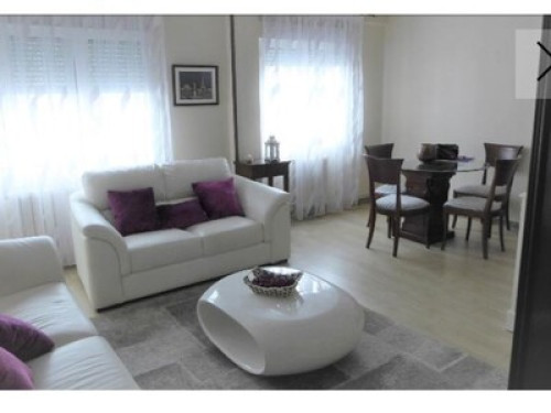 Spacious Apt2 room. independent