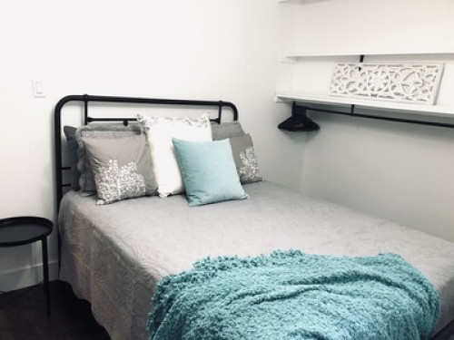 Private room available with family 