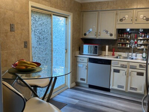 Cozy Basement Room Near U Waterloo