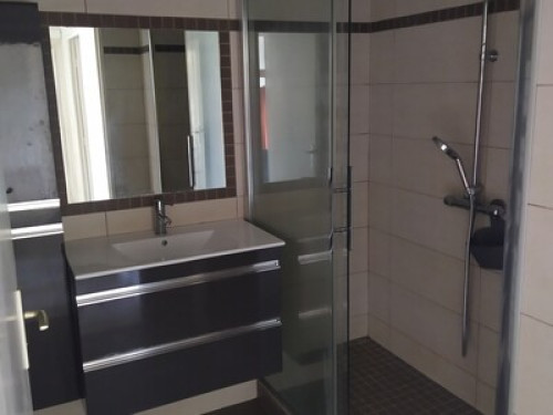 Small room in a nice area