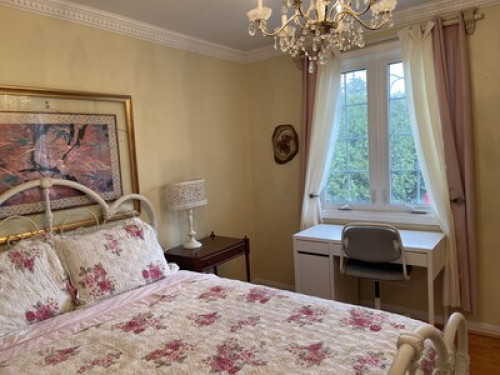 Prestigious Mississauga Rd area.