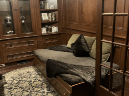Student  luxury resort living