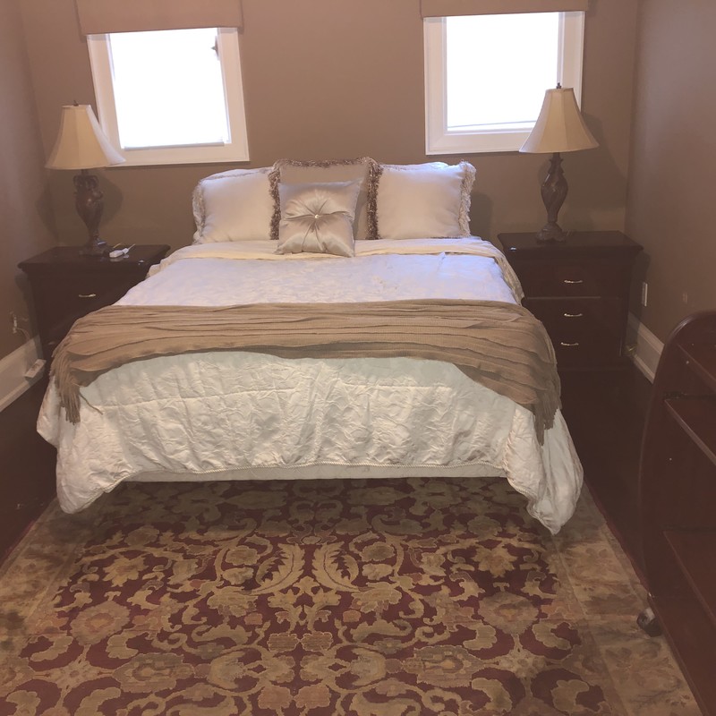 Lorne Park Bedroom(Full Room) - 1