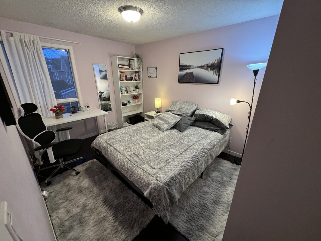  Upperstairs Bedroom(Full Room)  -  Home in a Christian family  - Gallery -  1