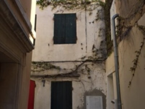 Beautiful house in vibrant town 