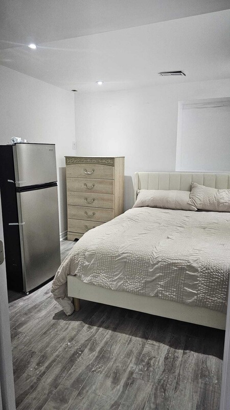  Basement Rm 4(Full Room)  -  Guest Room  - Gallery -  1