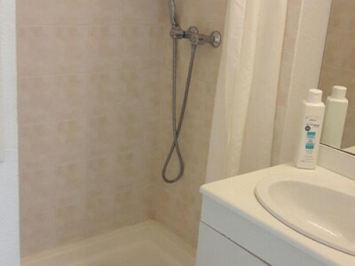 Bathroom share 