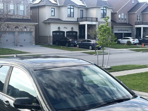 Rooms in Castlemore and Goreway dri