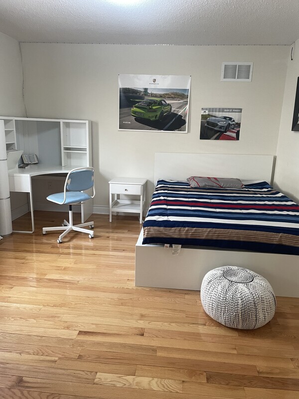 Room 2 (Full Room) - Rooms in Castlemore and Goreway dri - Gallery - 1