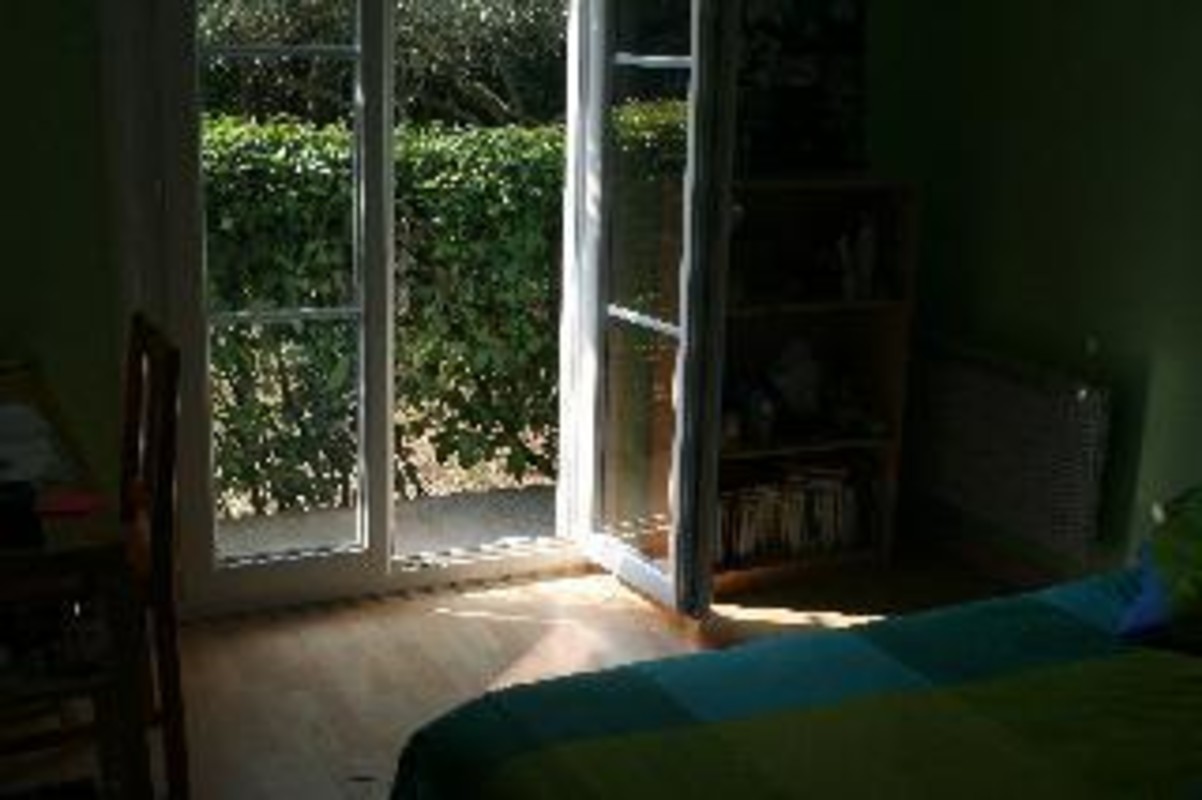  Room 1(Full Room)  -  Enjoys watching movies  - Gallery -  1