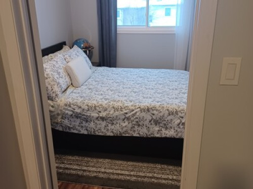 Clean quite room in house for rent