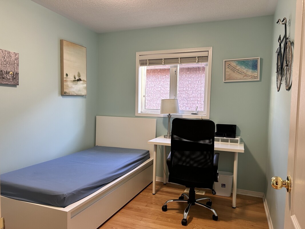 A Bedroom In The Basement(Full Room) - 1