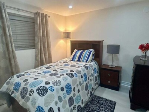 Oshawa  rooms in lower level apt - Gallery - 4