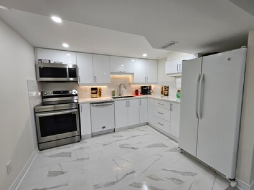 Oshawa  rooms in lower level apt - Gallery - 13