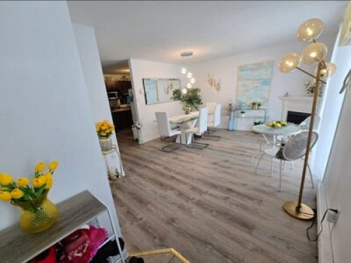 Beautiful room in modern condo - Gallery - 8