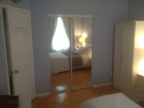 Clean & cozy bedroom good location
