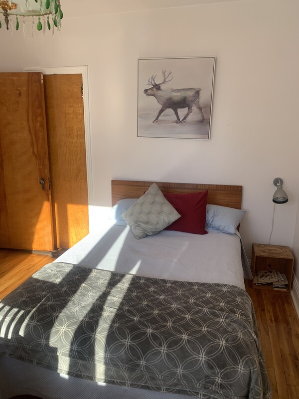 Front Bedroom(Full Room) - 1