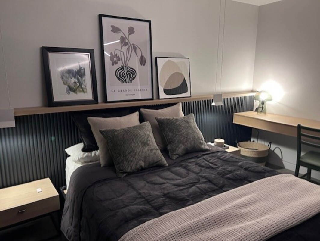 Room2(Full Room) - Study, Chill, Thrive - Gallery - 1