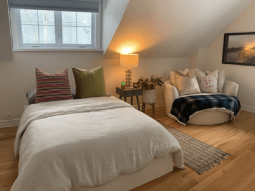 Comfortable Large bedroom with bathroom - Gallery - 10