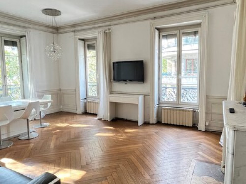 beautiful spacious room  - Gallery -  5