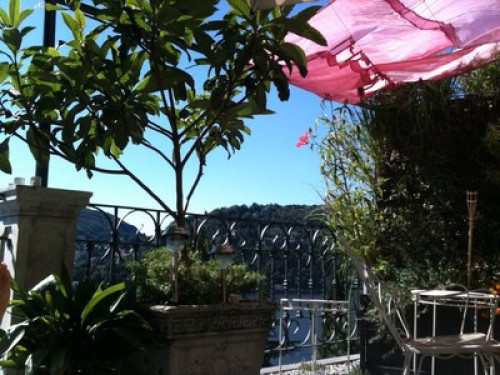 Cosy, bright and Allegr