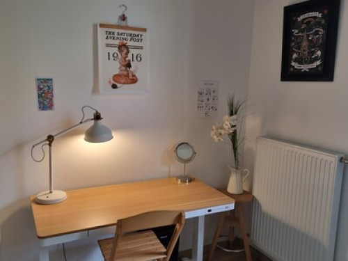 5 min by bus from the station