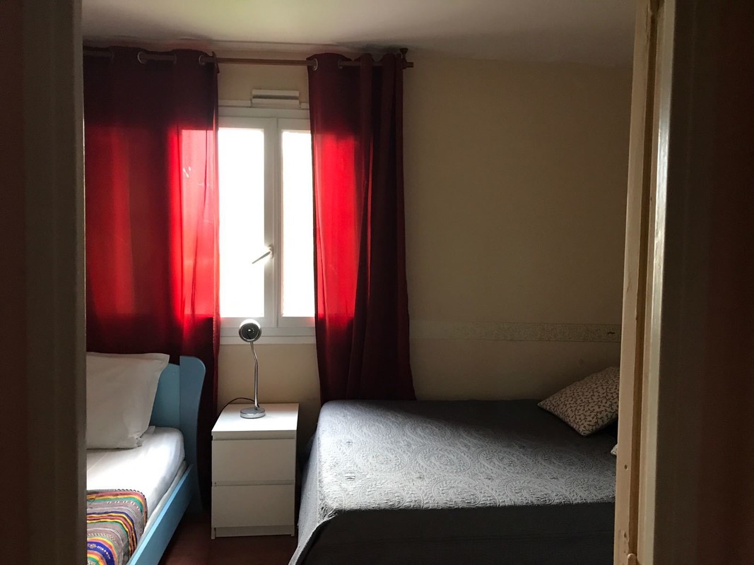  Triple Room(Single Bed)  -  nice cosy  3 bedroom flat to share  - Gallery -  1