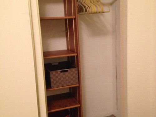 Safe & comfy, near airport and bus