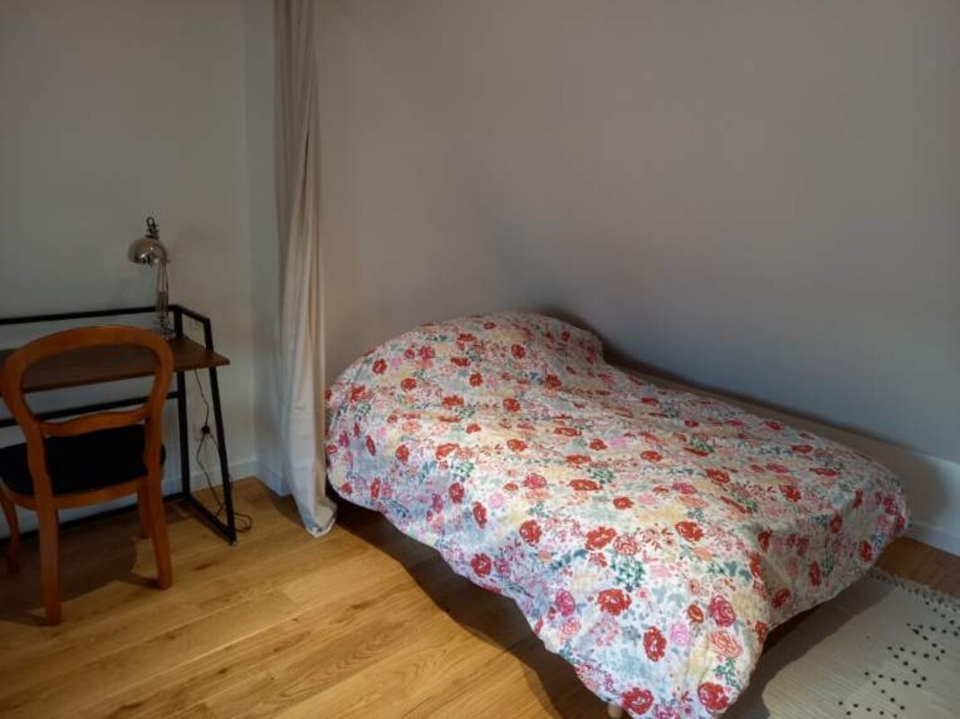  Room 1(Single Bed)  -  Cozy room in hypercentre  - Gallery -  1