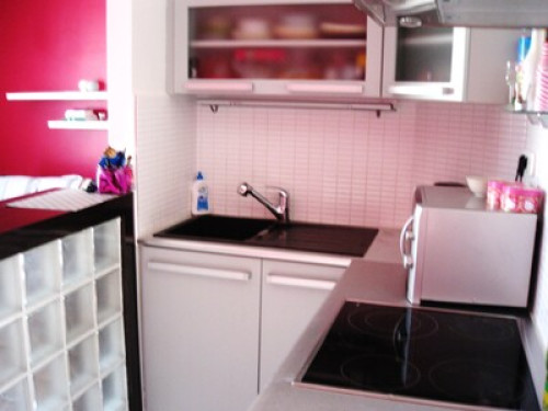 Cozy room in stylish apt Budapest - Gallery - 17