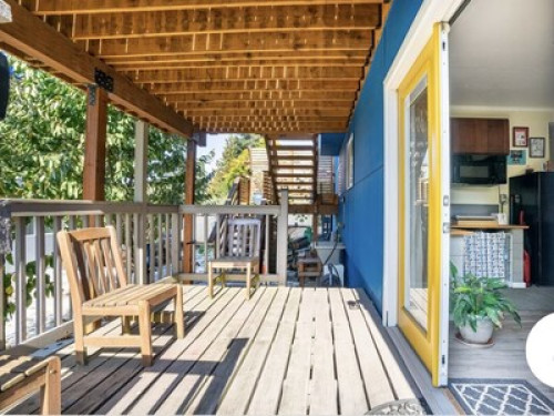 cozy Studio in west Seattle