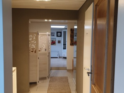 Private suite near city, Parking