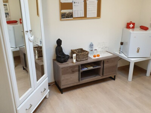 Private suite near city, Parking