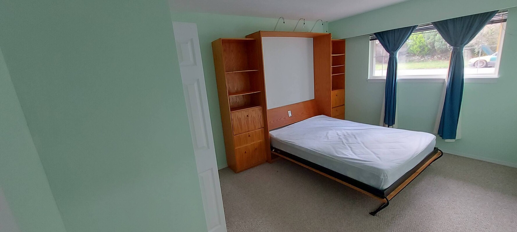  Main Floor Room (Full Room)  -  Fabulous Homestay In Victoria  - Gallery -  1