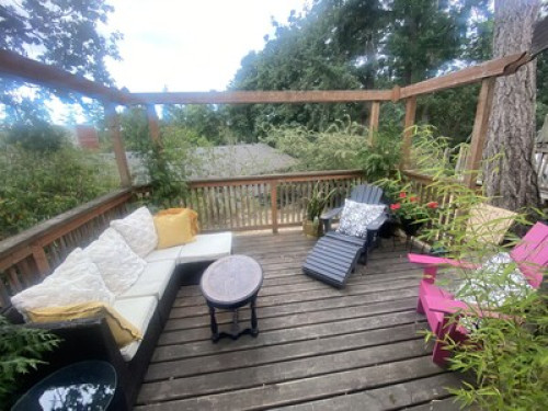 Cozy room in beautiful home 